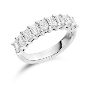 Beautiful diamond Emerald Cut ring